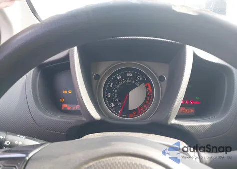 2010 Scion Xd z USA, uszkodzony, nr VIN JTKKU4B47A1002210